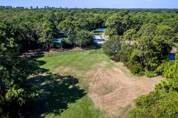 $15,000,000 | 4300 Breakwater Drive, Destin, FL 32541