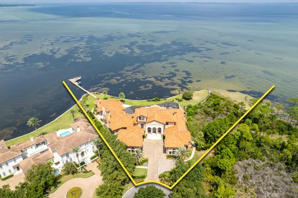 $15,000,000 | 4300 Breakwater Drive, Destin, FL 32541