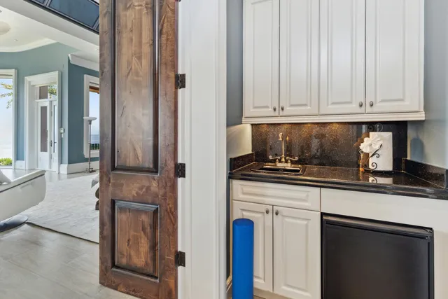 $15,000,000 | 4300 Breakwater Drive, Destin, FL 32541