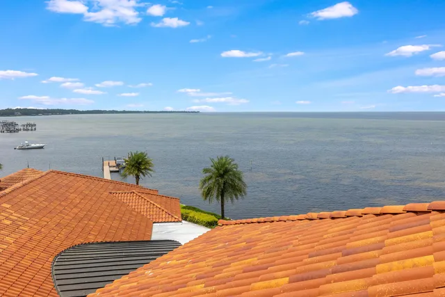 $15,000,000 | 4300 Breakwater Drive, Destin, FL 32541