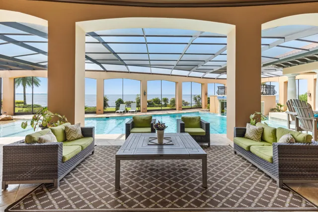 $15,000,000 | 4300 Breakwater Drive, Destin, FL 32541