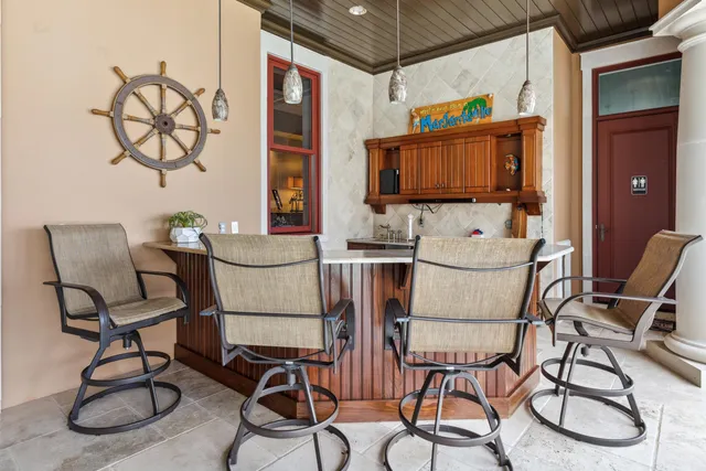 $15,000,000 | 4300 Breakwater Drive, Destin, FL 32541