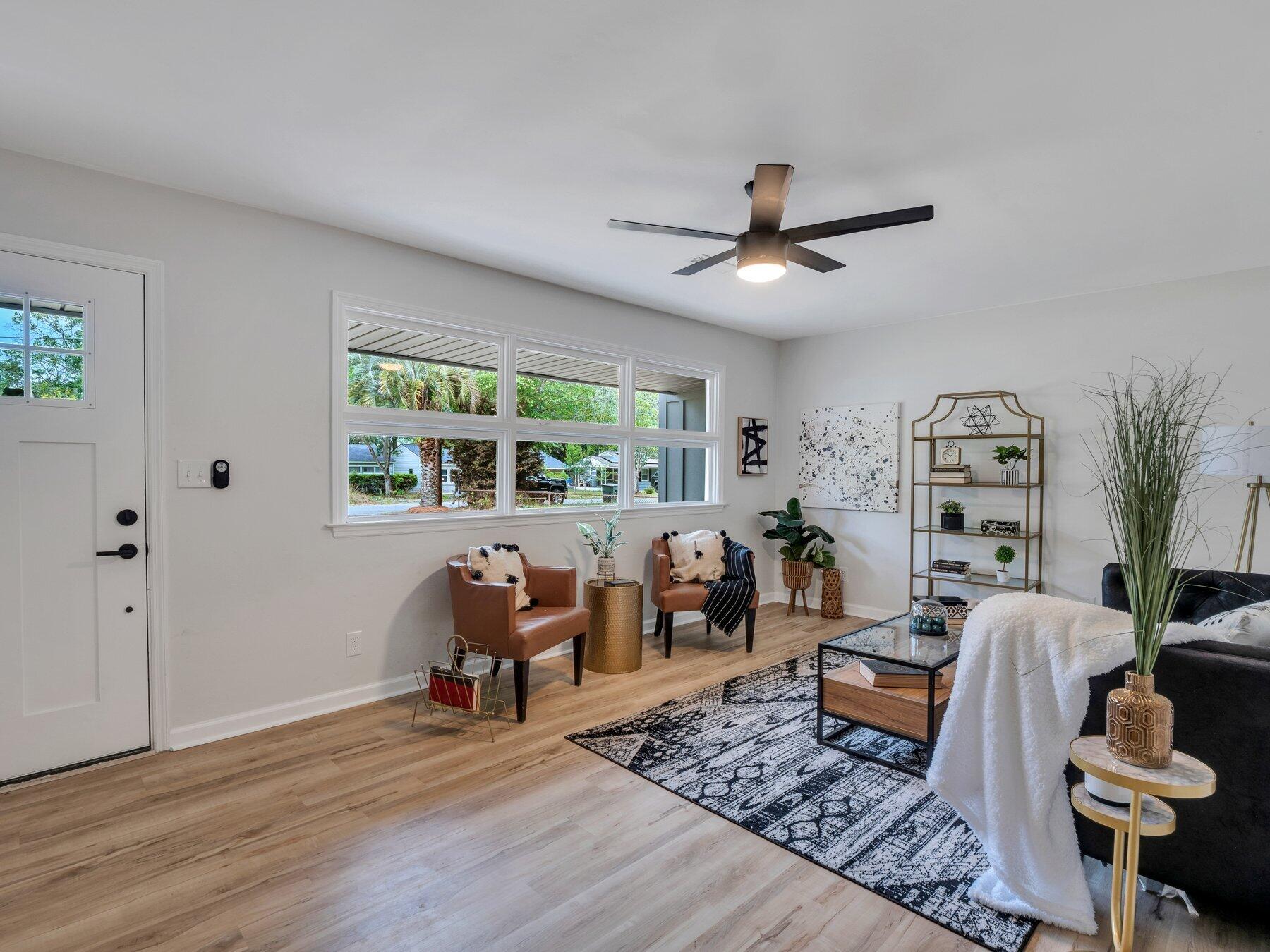 1209 Hawthorne Road Hanahan, SC 29410 - Photo 4 of 20 Living