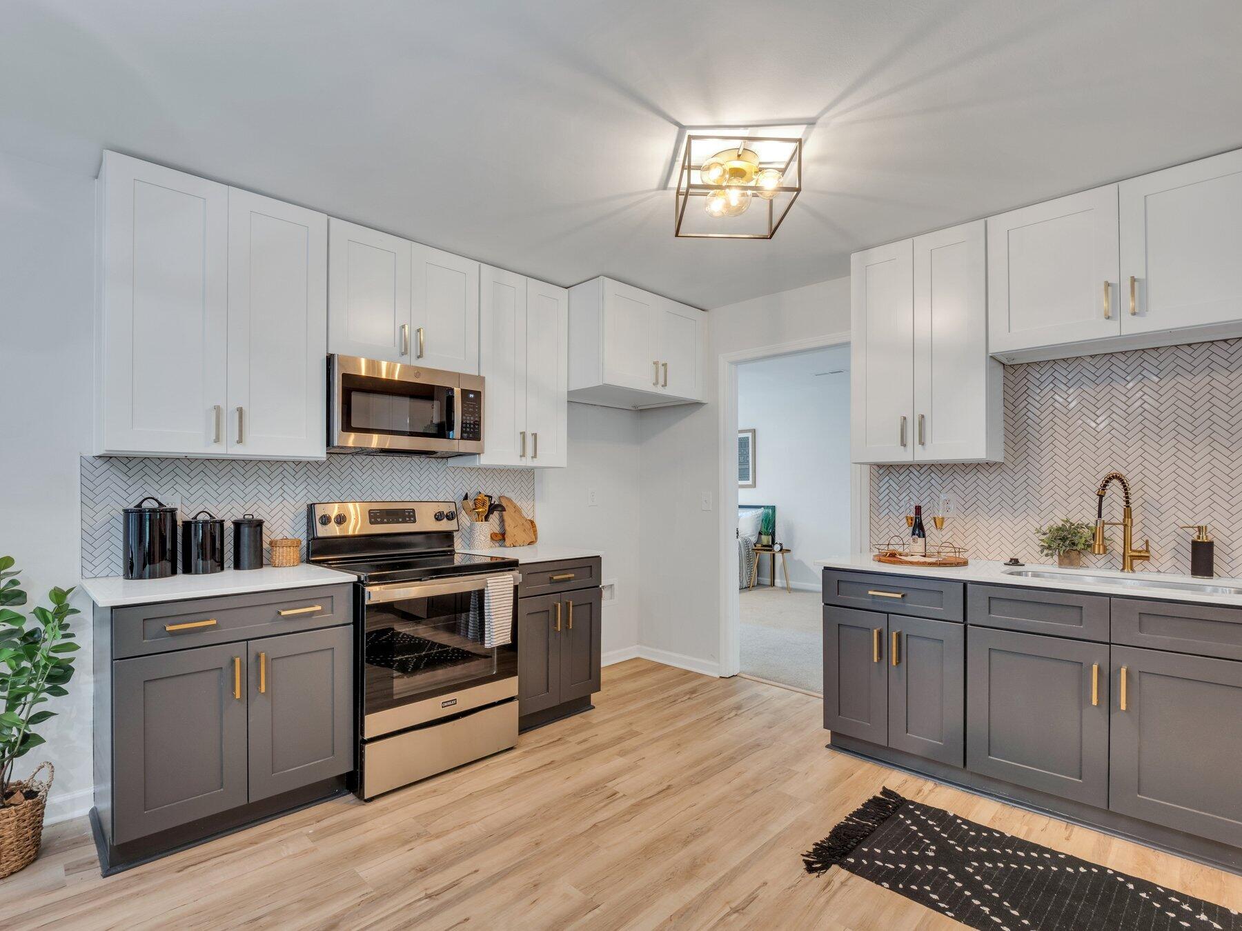 1209 Hawthorne Road Hanahan, SC 29410 - Photo 8 of 20 Kitchen