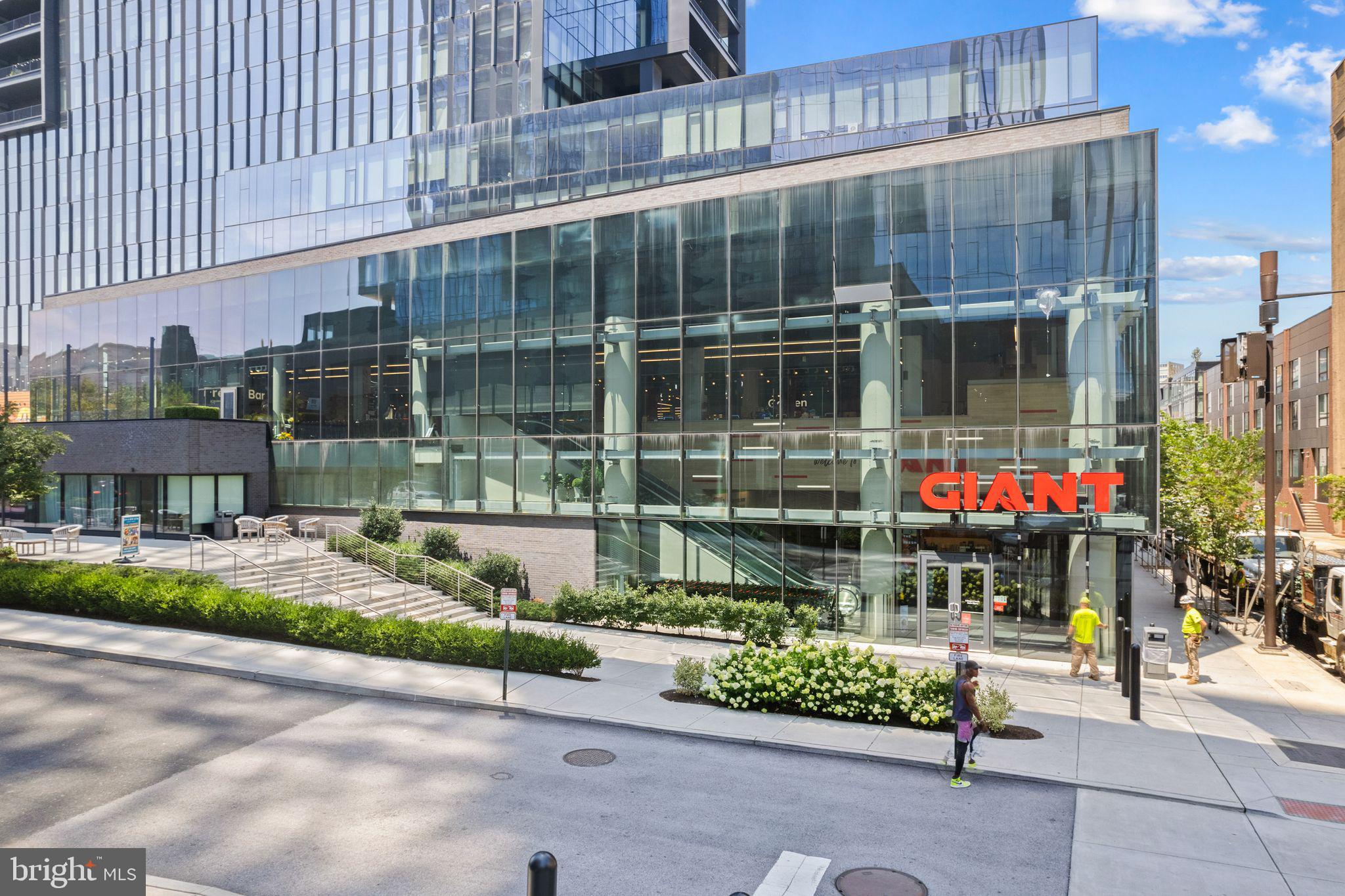 2200-28 Arch Street, Unit 409 Philadelphia, PA 19103 - Photo 25 of 25 a front view of a building with street