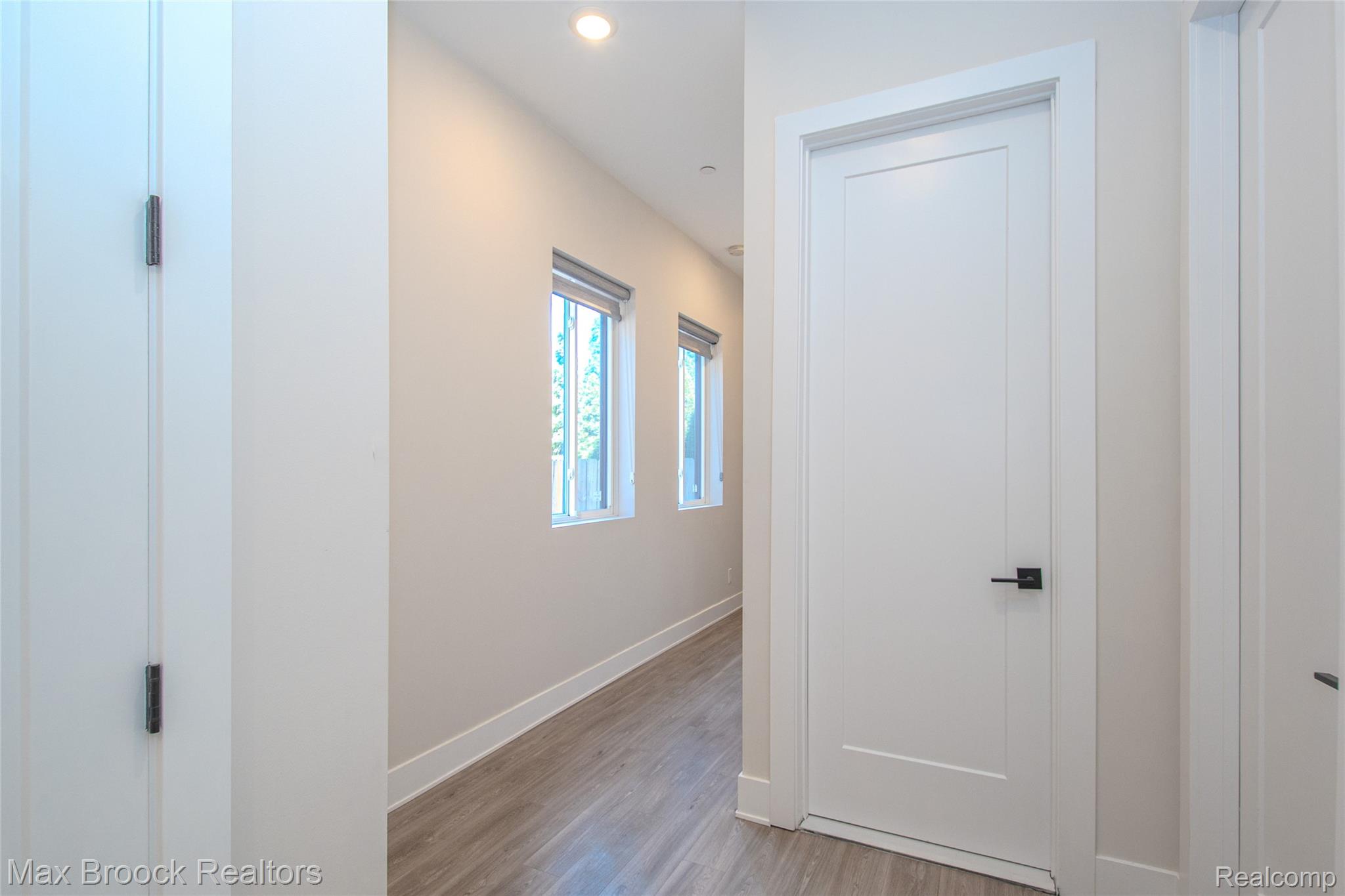 4530 Commonwealth Street, Unit 1 Detroit, MI 48208 - Photo 24 of 66 v511624_33.jpg
