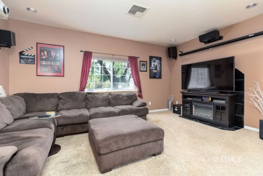 936 West Iowa Avenue Ridgecrest, CA 93555 - Photo 8 of 32