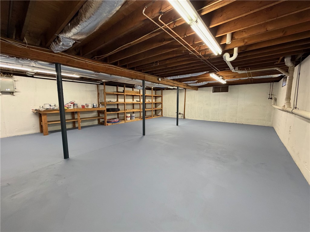 209 Hatchery Road, Unit 221 North Kingstown, RI 02852 - Photo 16 of 18