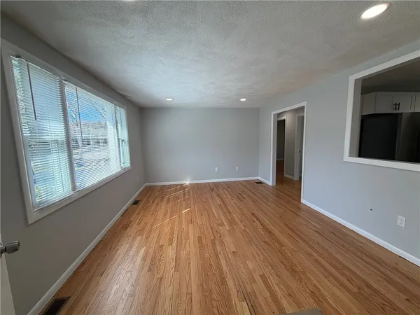 $2,500 | 209 Hatchery Road, Unit 221, North Kingstown, RI 02852