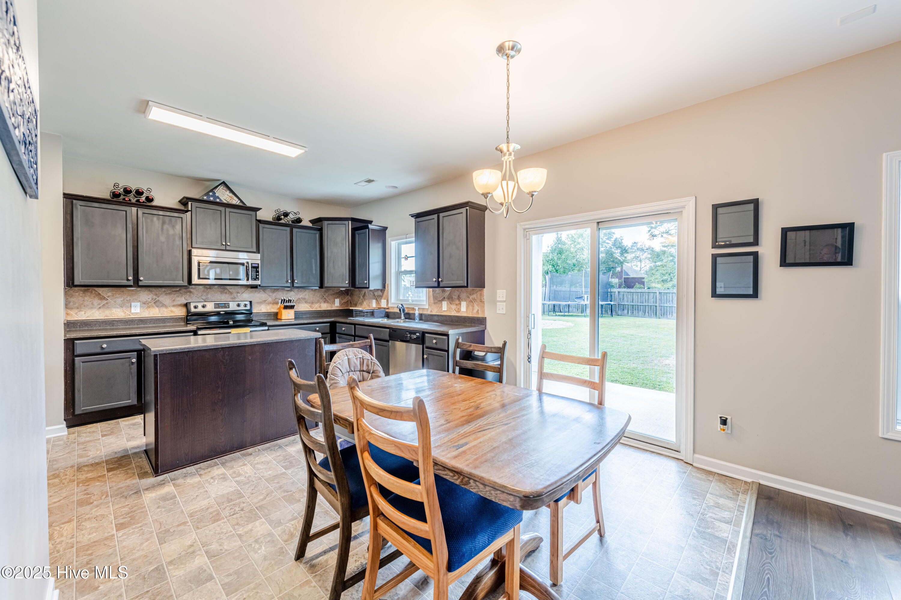 211 Merin Height Road Jacksonville, NC 28546 - Photo 13 of 48 211 Merin