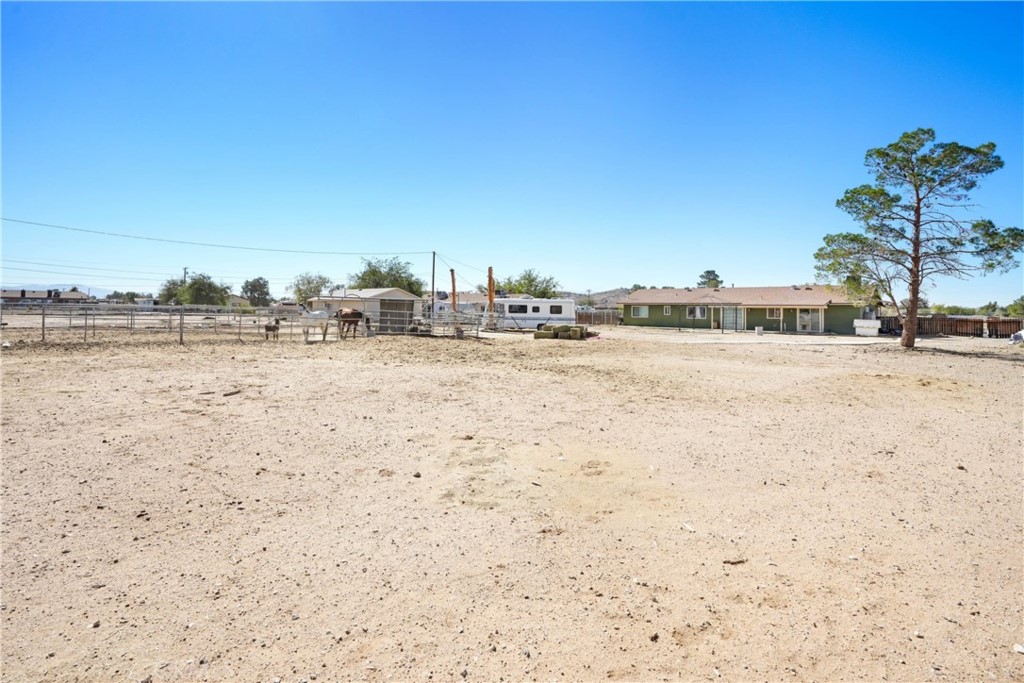 15395 Apache Road Apple Valley, CA 92307 - Photo 20 of 20 a view of beach and ocean