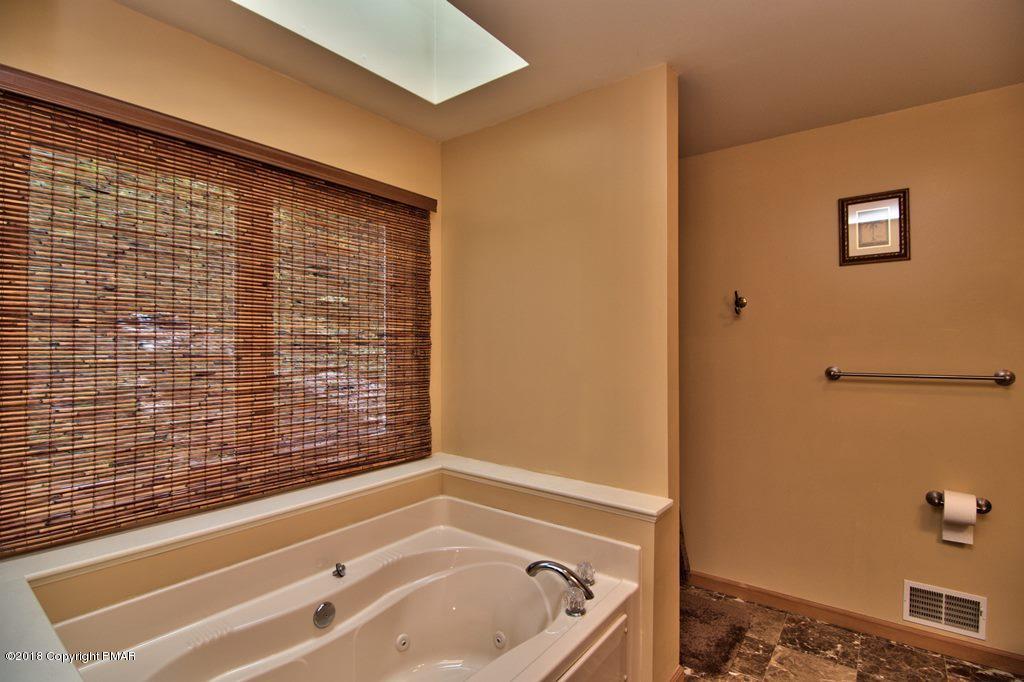 6340 Decker Road Bushkill, PA 18324 - Photo 40 of 65 Photo 32