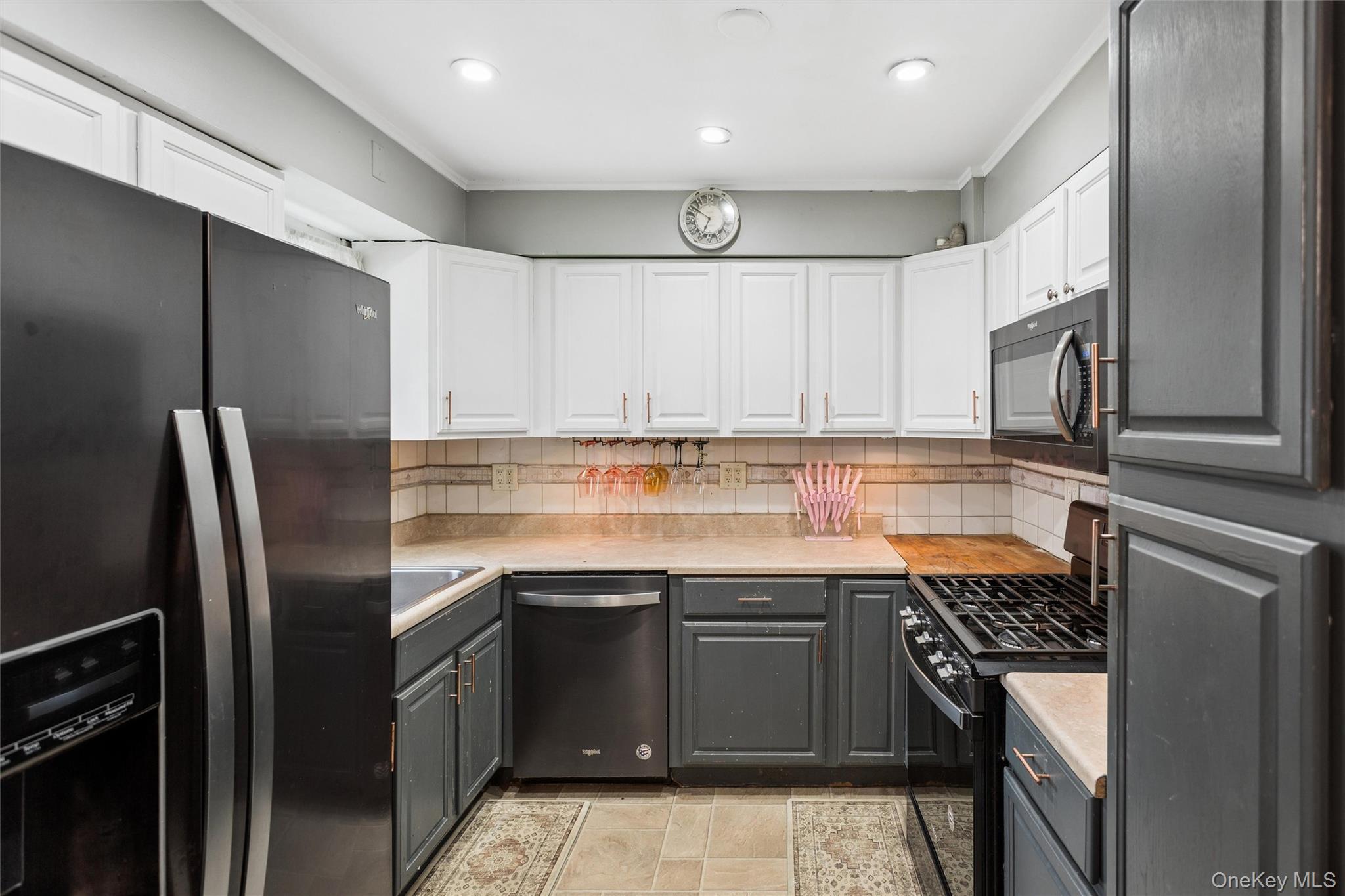 2877 Calvin Road Oceanside, NY 11572 - Photo 12 of 32