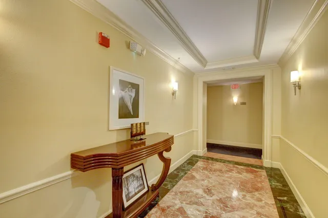 $389,900 | 804 East Windward Way, Unit 404, Lantana, FL 33462