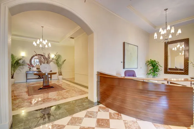 $389,900 | 804 East Windward Way, Unit 404, Lantana, FL 33462