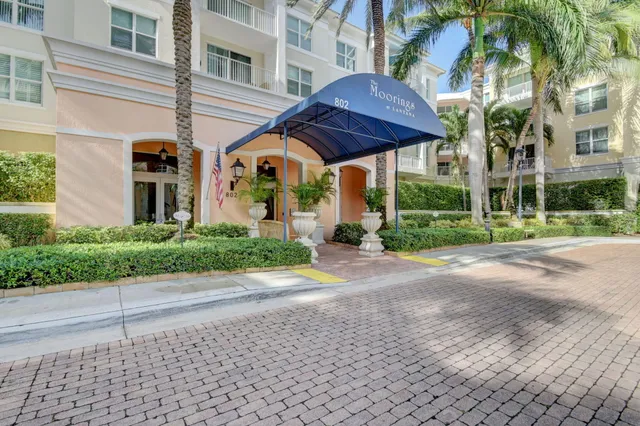 $389,900 | 804 East Windward Way, Unit 404, Lantana, FL 33462