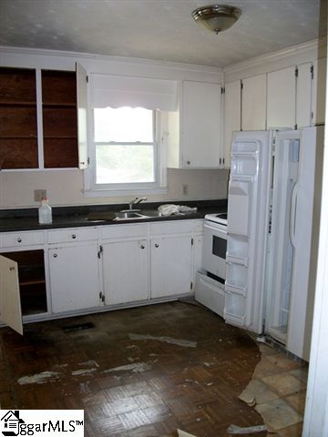 720 Crestfield Road Greenville, SC 29605 - Photo 3 of 12 Gallery Image 3