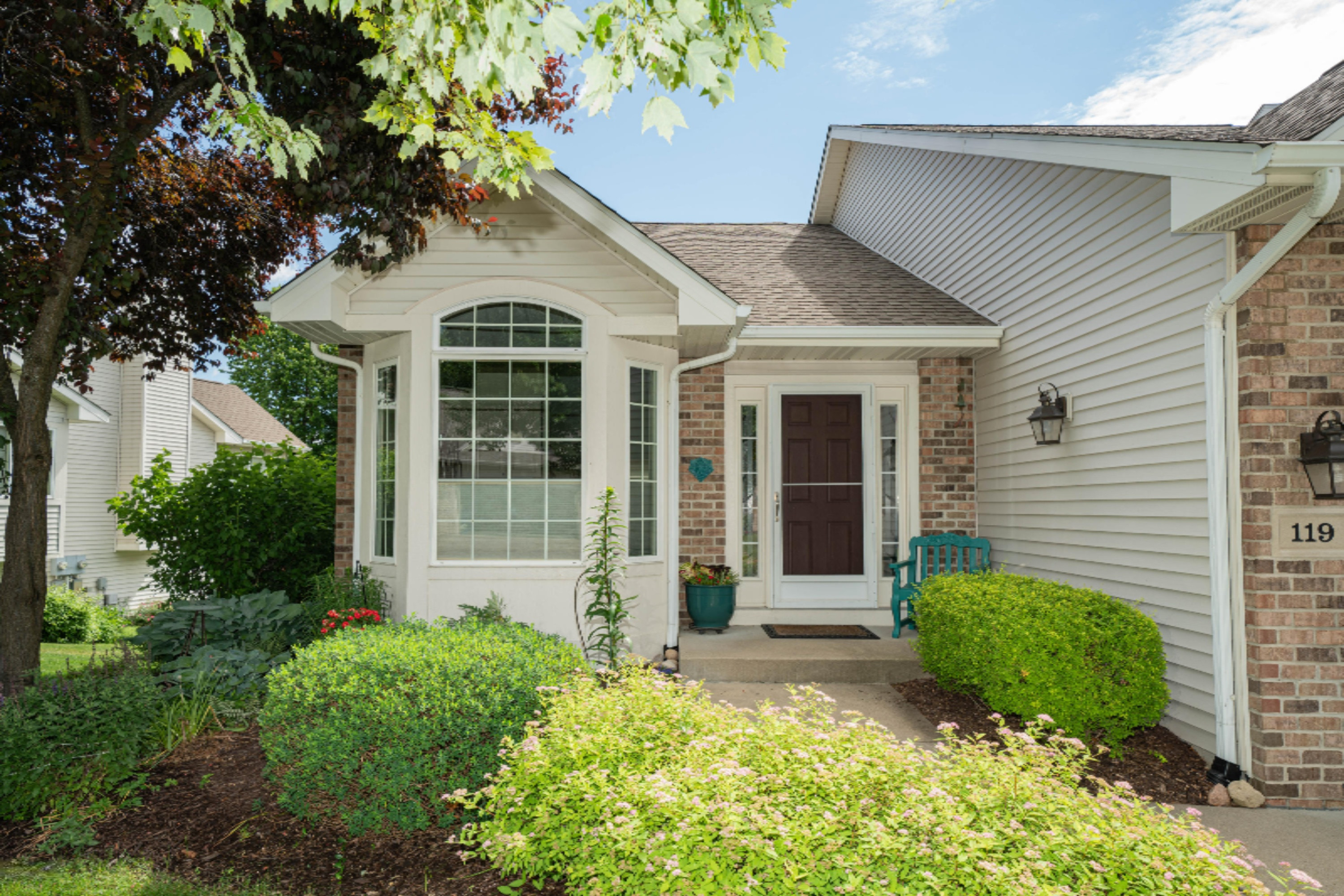119 Round Hill Road Kalamazoo, MI 49009 - Photo 1 of 34 119_Round_Hill_Road_01