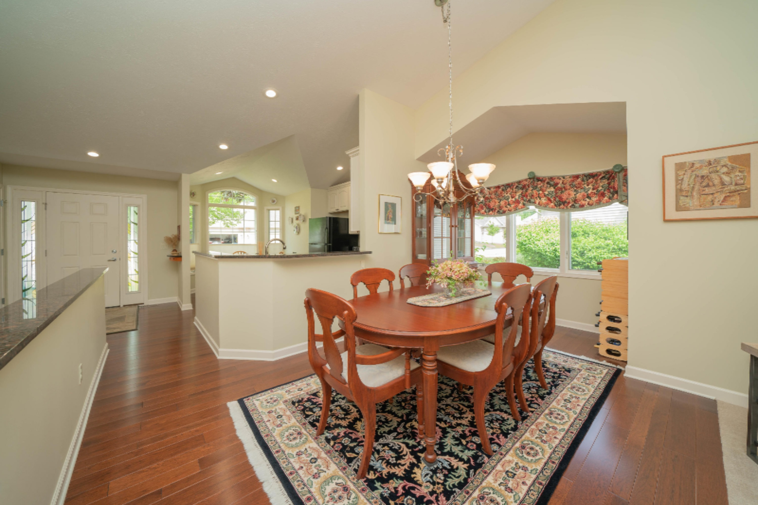 119 Round Hill Road Kalamazoo, MI 49009 - Photo 8 of 34 119_Round_Hill_Road_08