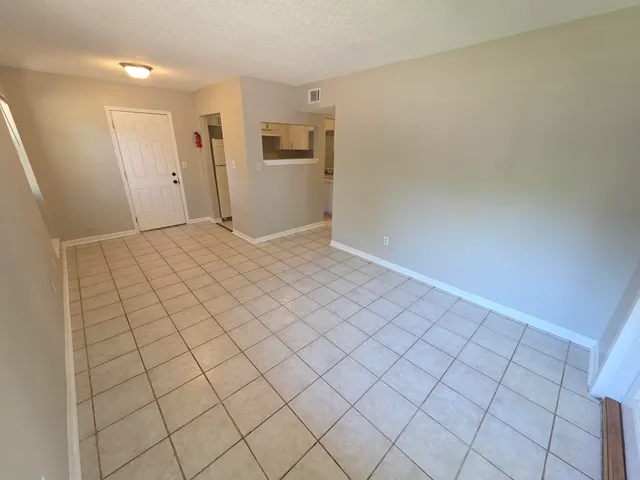 $1,350 | 126 Smith Street, Crestview, FL 32539