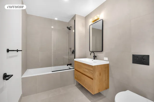 $3,495,000 | 28 Huntington Street | Red Hook