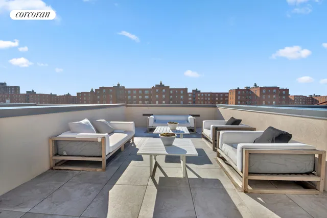 $3,495,000 | 28 Huntington Street | Red Hook
