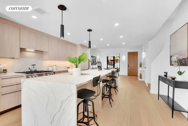 $3,495,000 | 28 Huntington Street | Red Hook