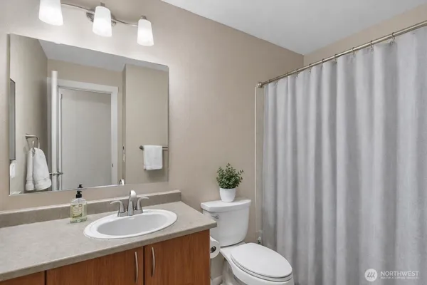 $320,000 | 15415 35th Avenue West, Unit G101, Lynnwood, WA 98087