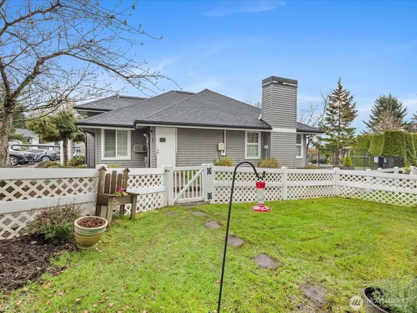 $320,000 | 15415 35th Avenue West, Unit G101, Lynnwood, WA 98087