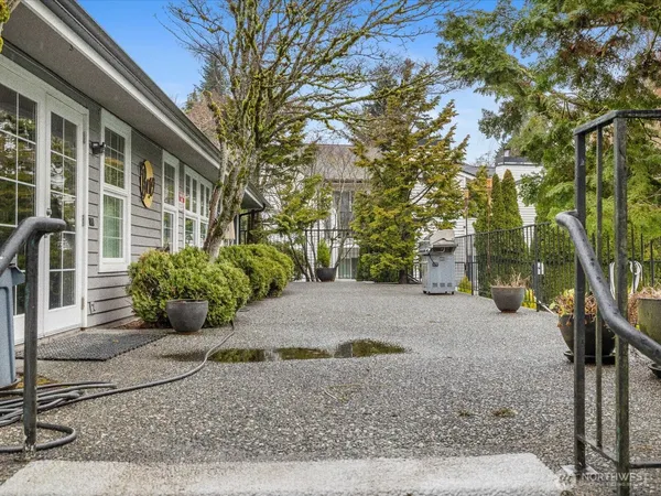 $320,000 | 15415 35th Avenue West, Unit G101, Lynnwood, WA 98087