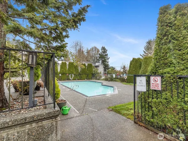 $320,000 | 15415 35th Avenue West, Unit G101, Lynnwood, WA 98087