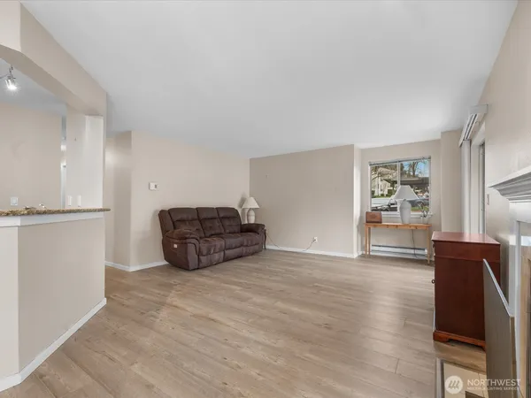 $320,000 | 15415 35th Avenue West, Unit G101, Lynnwood, WA 98087