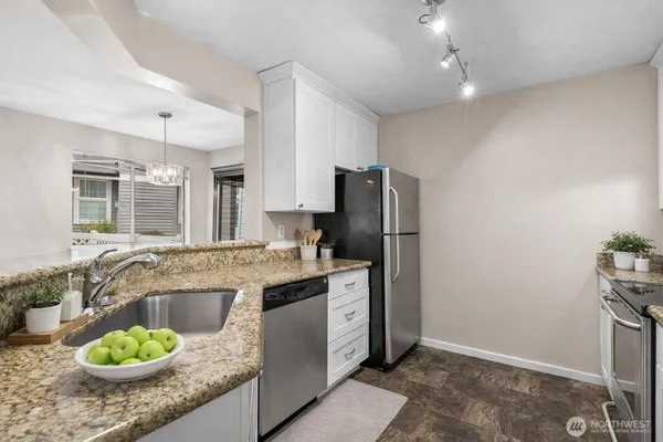 $320,000 | 15415 35th Avenue West, Unit G101, Lynnwood, WA 98087
