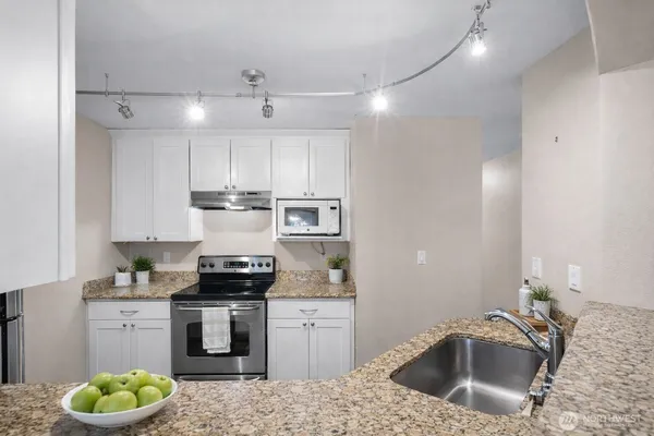 $320,000 | 15415 35th Avenue West, Unit G101, Lynnwood, WA 98087
