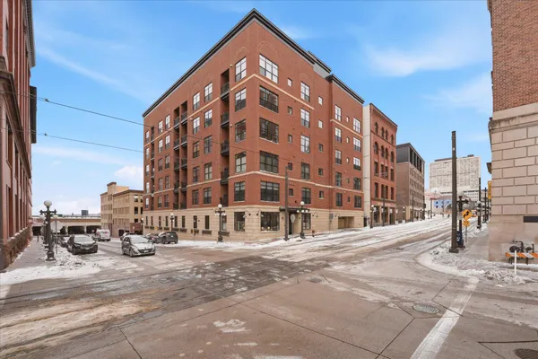 $195,000 | 270 4th Street East, Unit 101, St. Paul, MN 55101