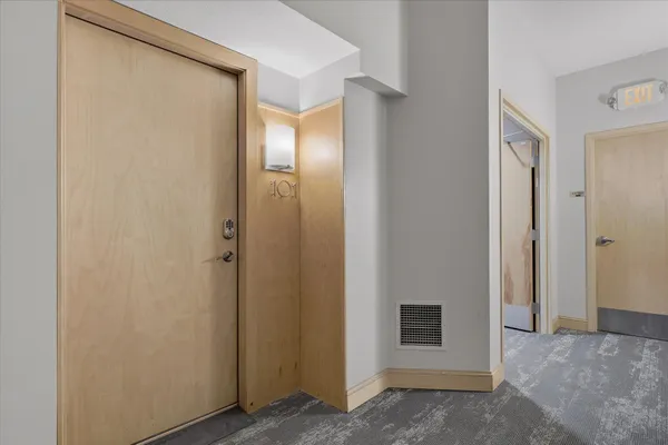 $195,000 | 270 4th Street East, Unit 101, St. Paul, MN 55101