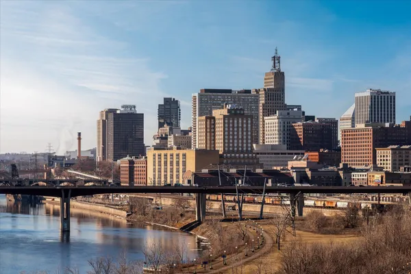 $195,000 | 270 4th Street East, Unit 101, St. Paul, MN 55101