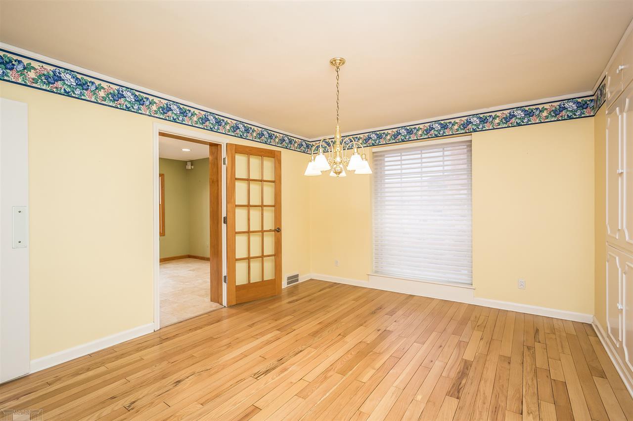1630 Oxford Road Grosse Pointe Woods, MI 48236 - Photo 14 of 50