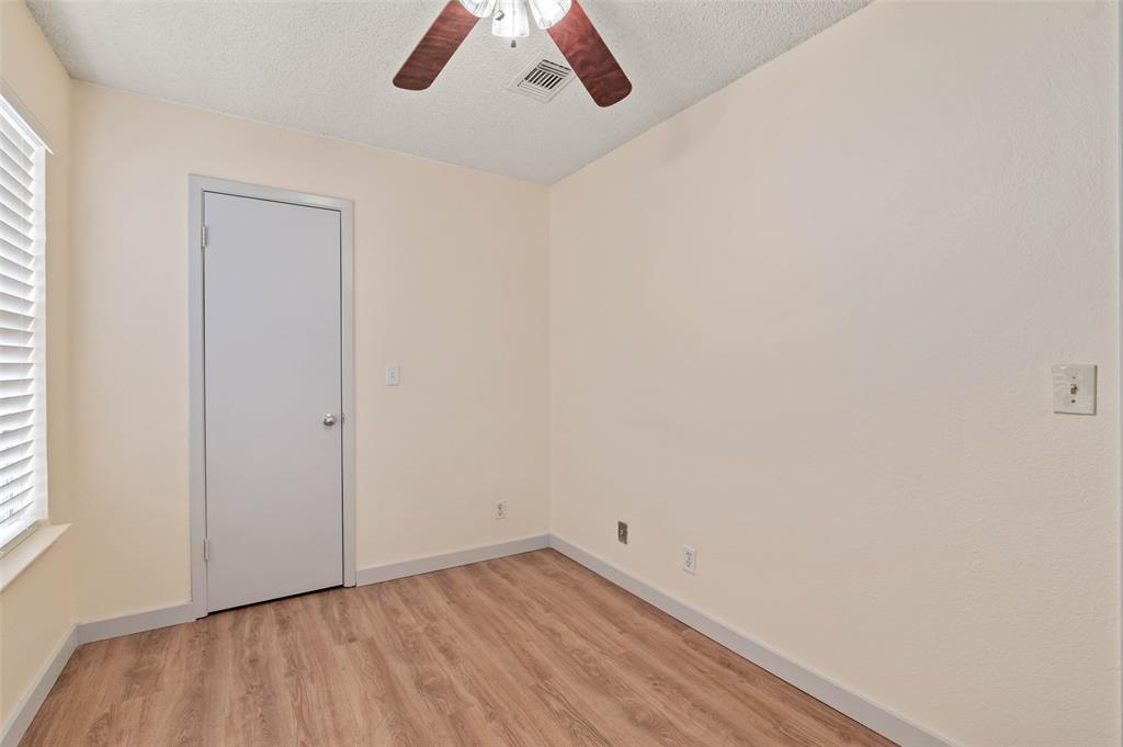 700 West Collins Street Denton, TX 76201 - Photo 27 of 36