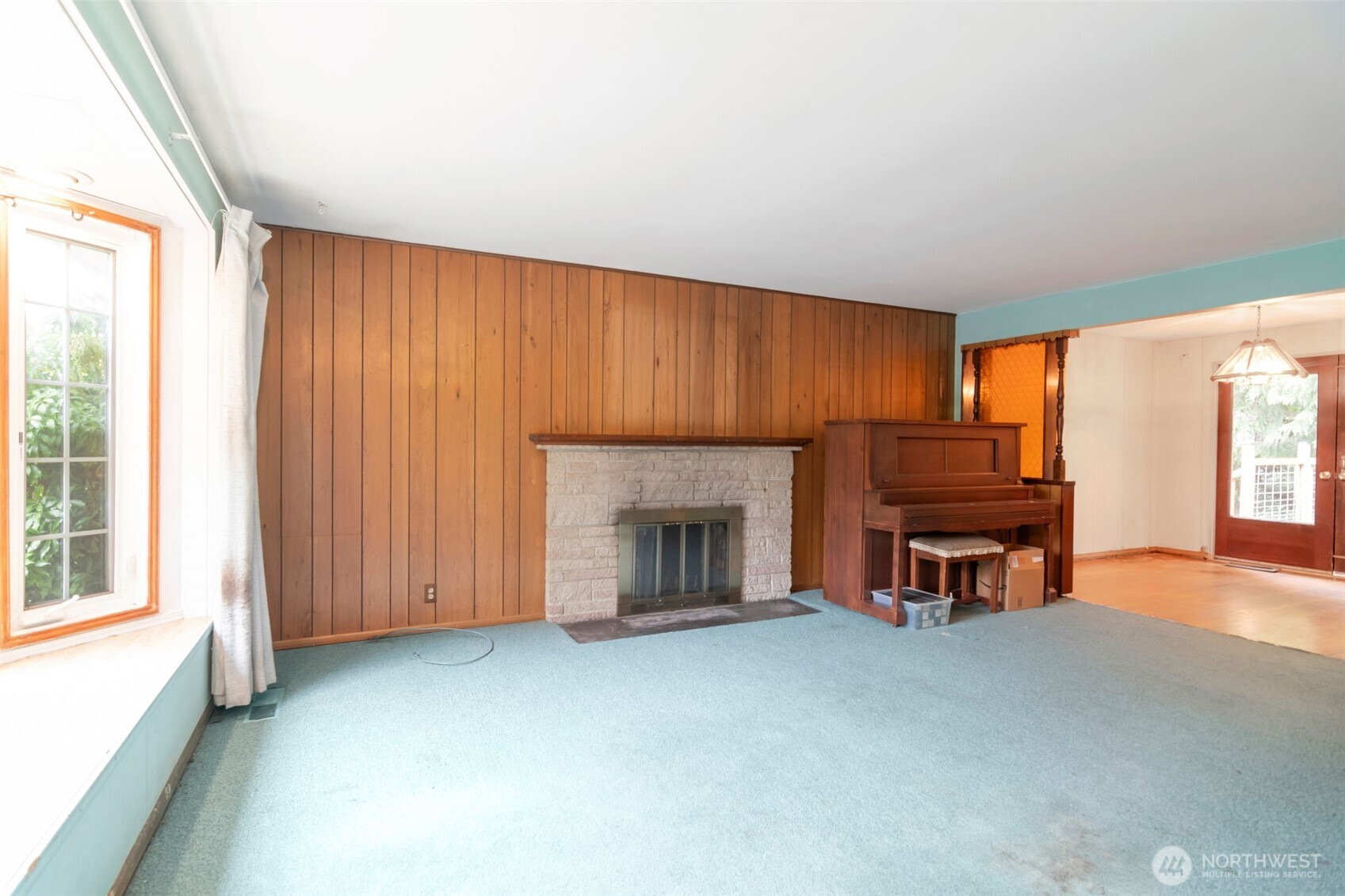 2124 North 167th Street Shoreline, WA 98133 - Photo 3 of 15