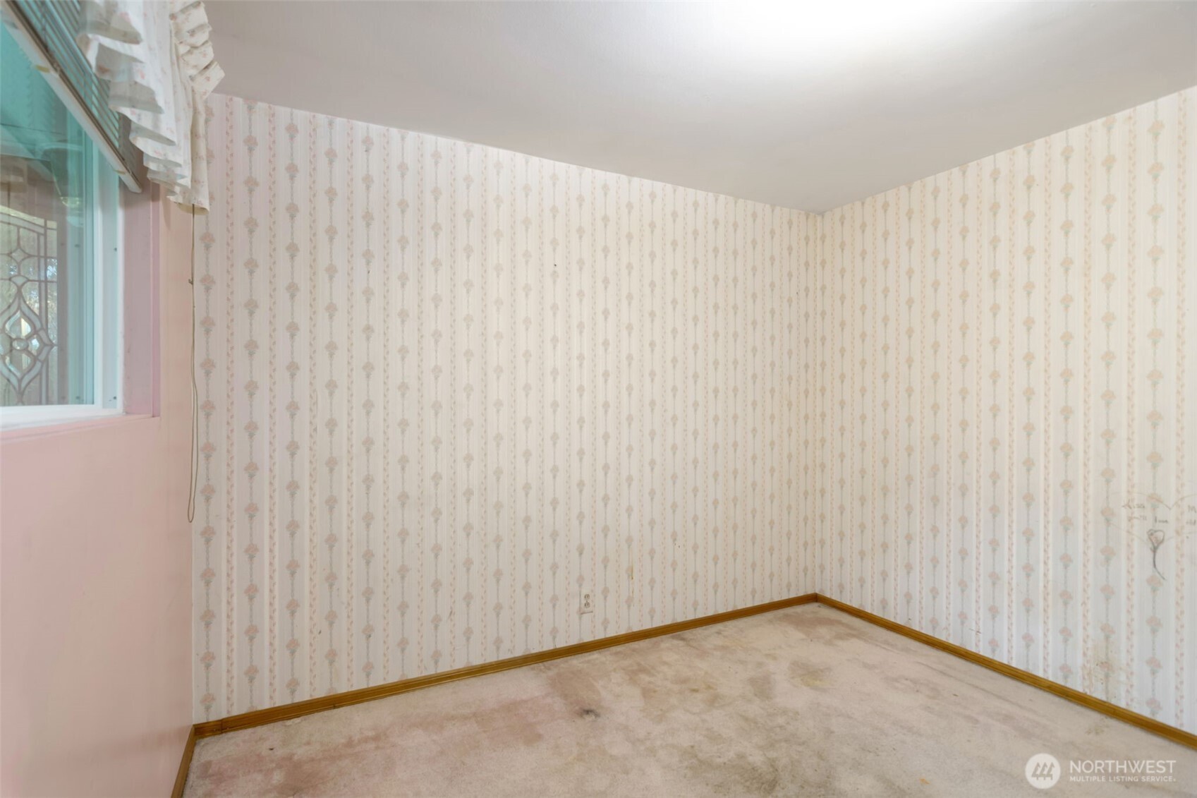 2124 North 167th Street Shoreline, WA 98133 - Photo 6 of 15