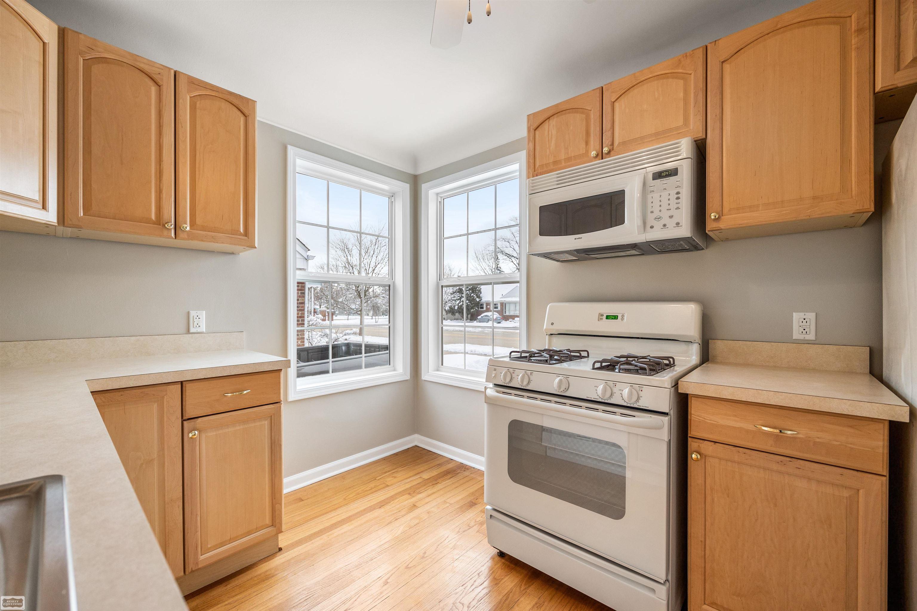 1240 West Eleven Mile Road Berkley, MI 48072 - Photo 8 of 43
