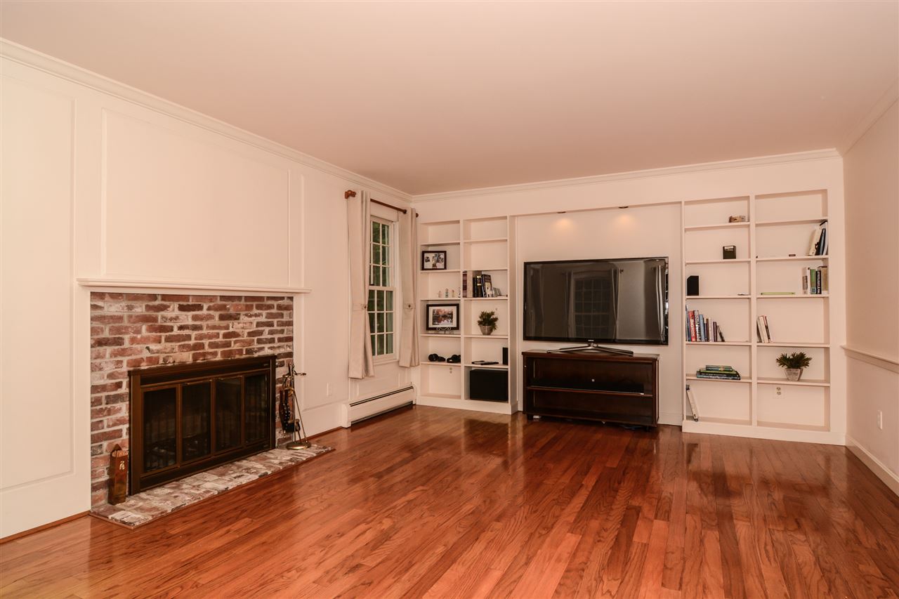 8 Cricket Corner Road Amherst, NH 03031 - Photo 3 of 40