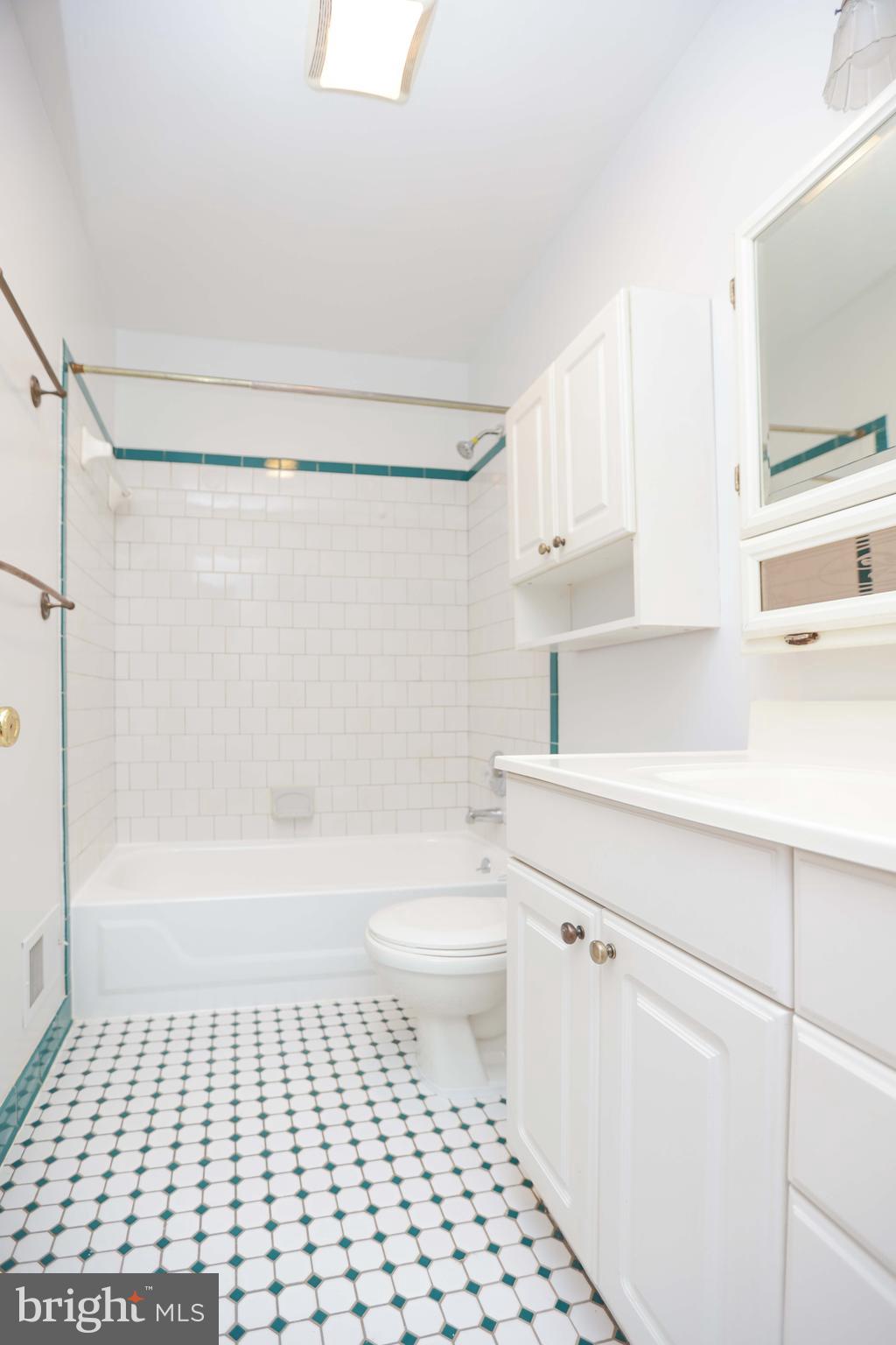 1616 Elligson Road Rosedale, MD 21237 - Photo 25 of 45