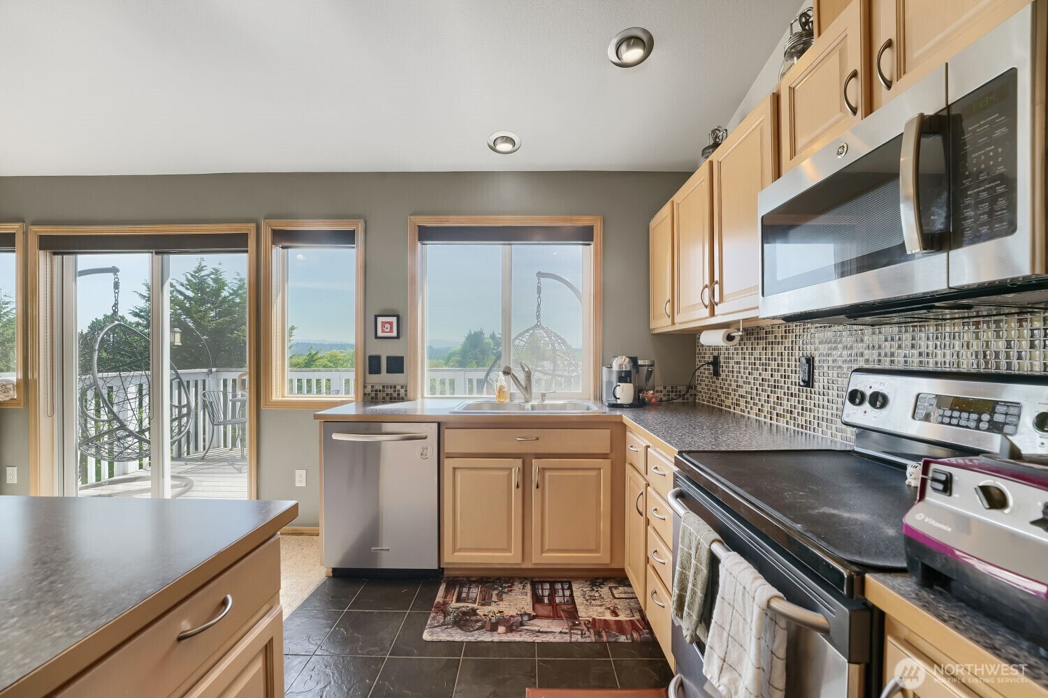 1008 R Street Northwest Auburn, WA 98001 - Photo 10 of 31