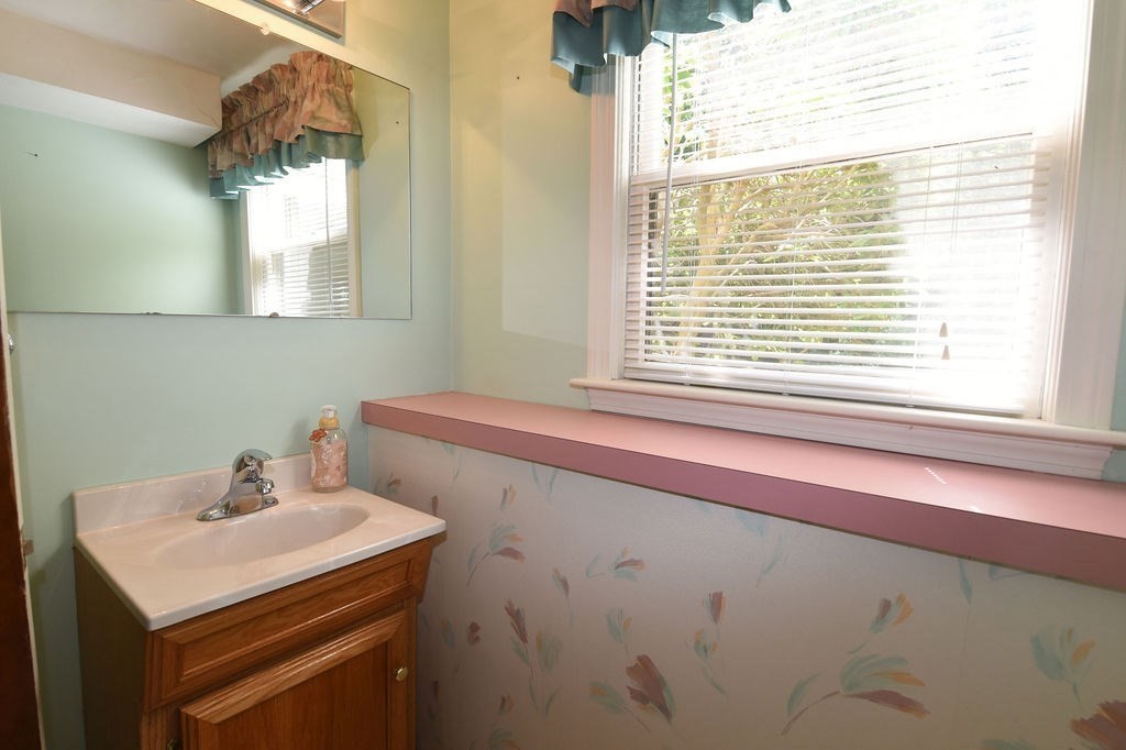 212 Spruce Way Hanover, MA 02339 - Photo 19 of 42