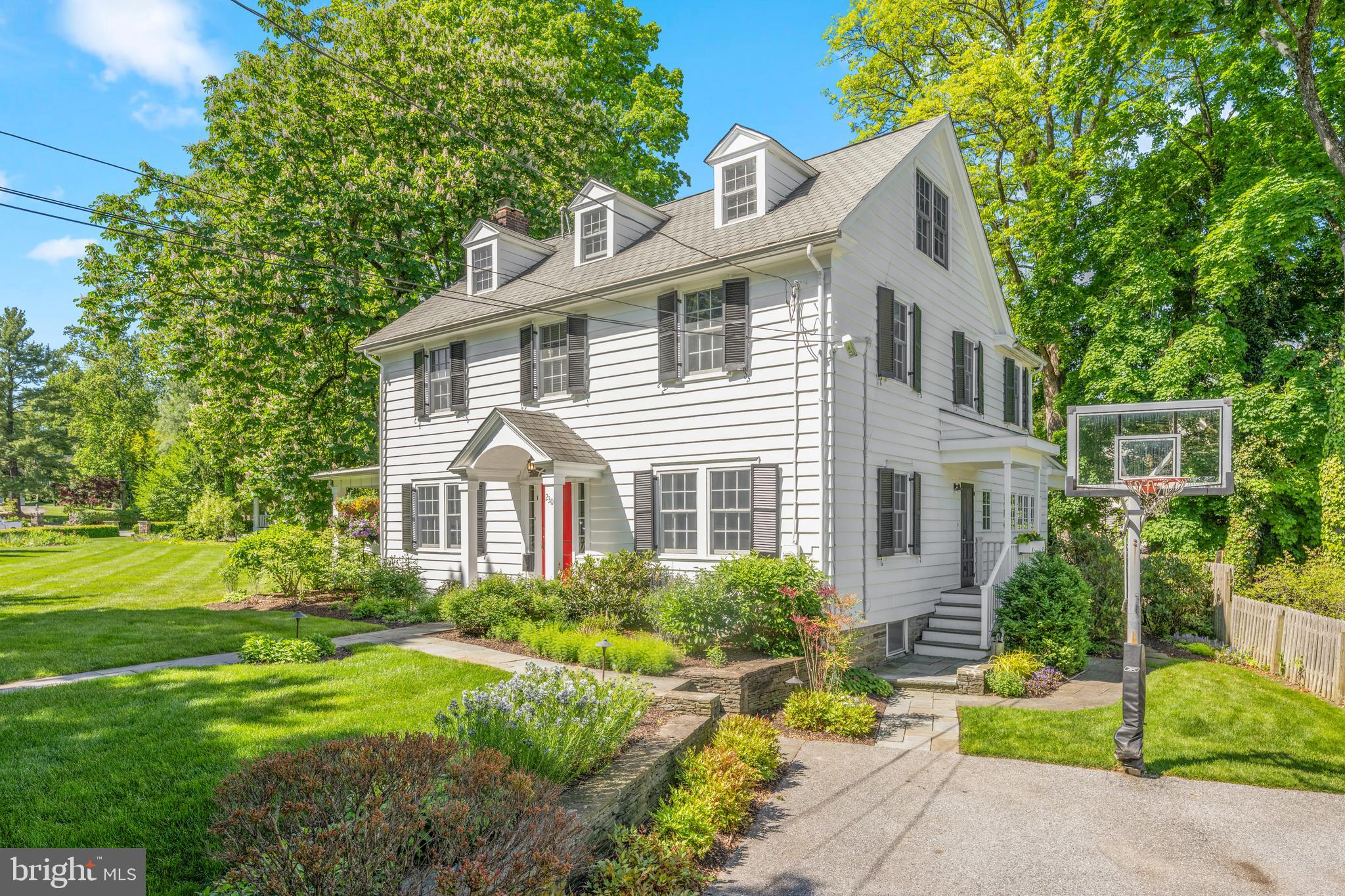 230 South Wayne Avenue Wayne, PA 19087 - Photo 3 of 65