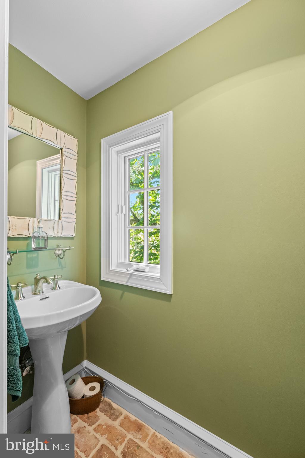 230 South Wayne Avenue Wayne, PA 19087 - Photo 47 of 65