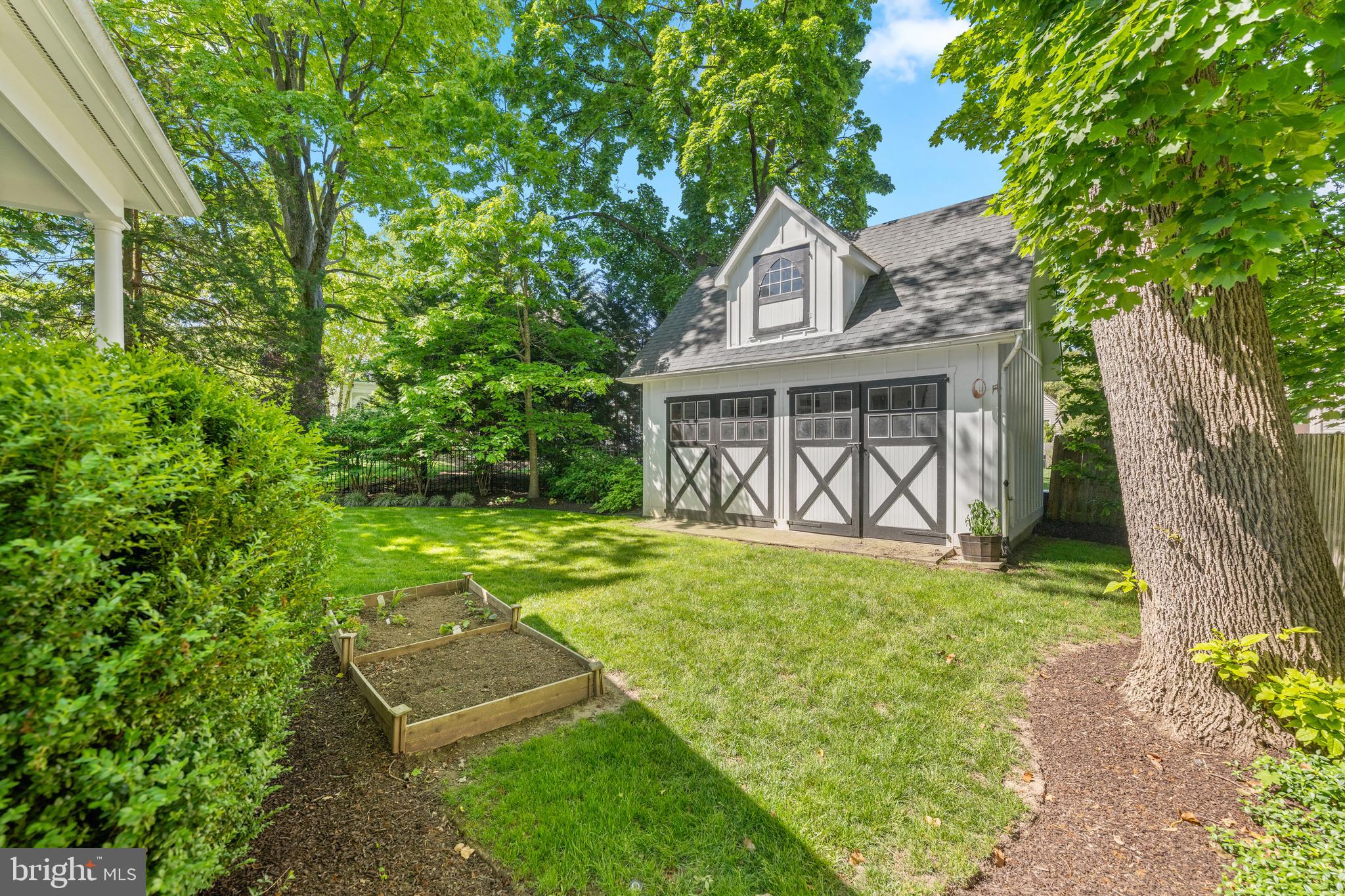 230 South Wayne Avenue Wayne, PA 19087 - Photo 50 of 65