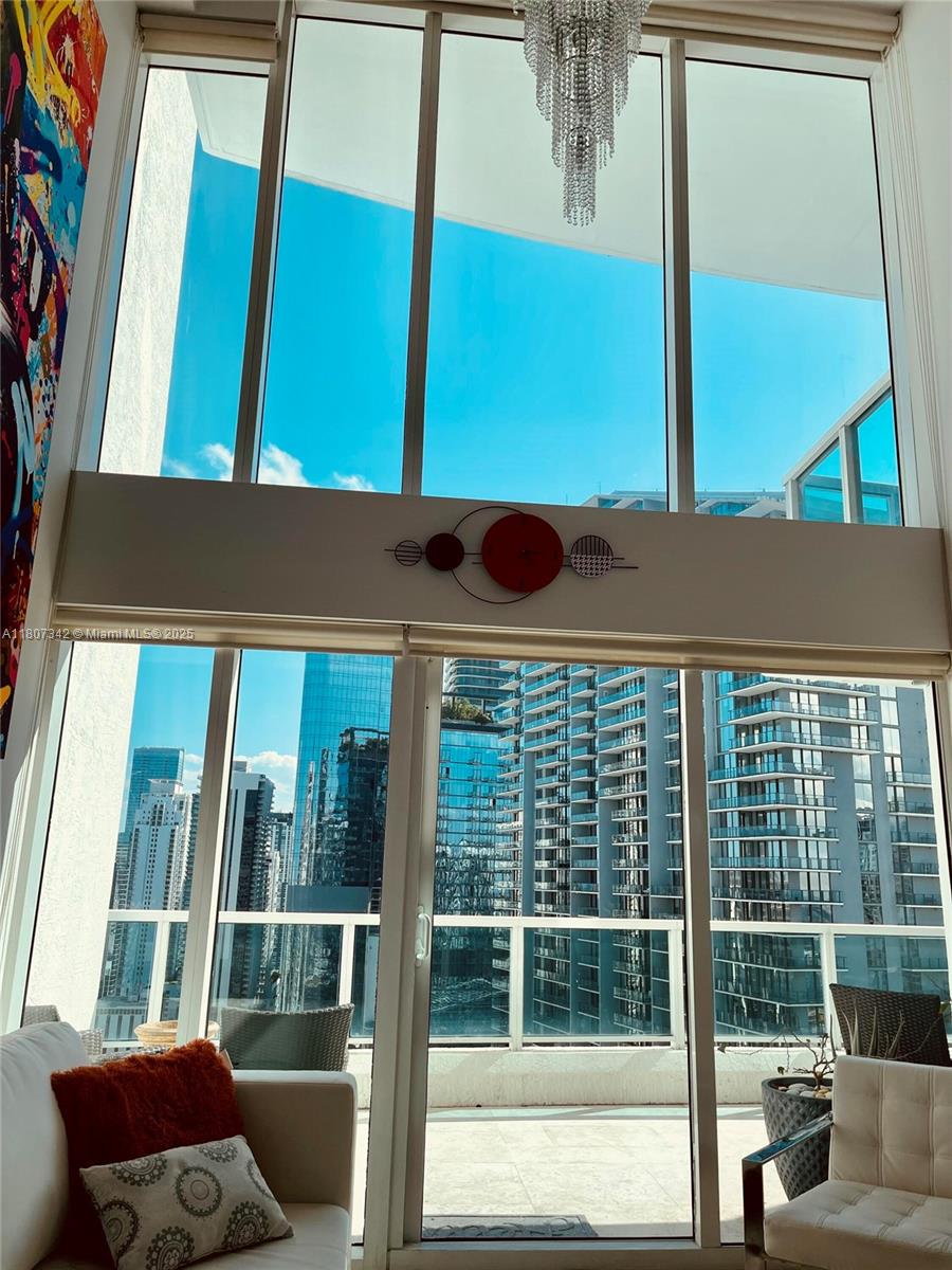 41 Southeast 5th Street, Unit 2008 Miami, FL 33131 - Photo 11 of 54